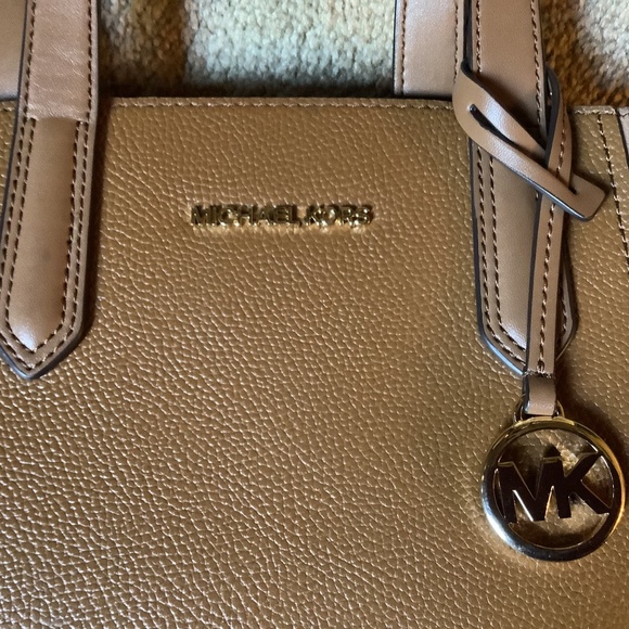 Michael Kors Portia Tote Purse - Picture 2 of 6